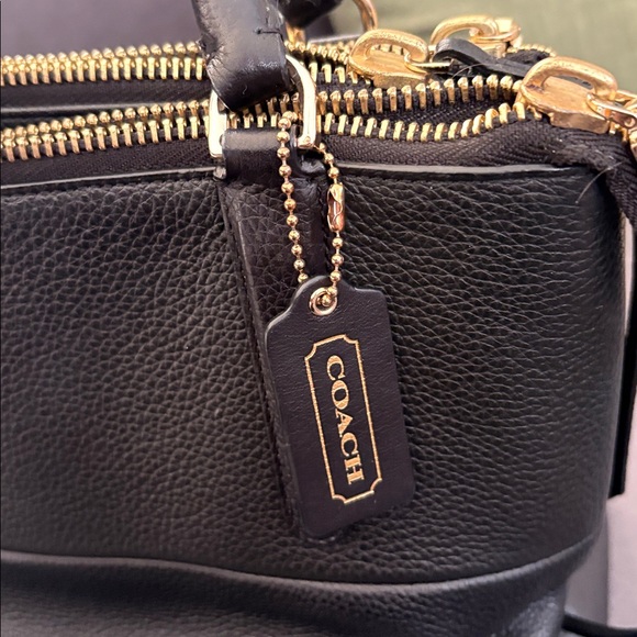 Coach borough bag comes with long strap - Picture 4 of 10